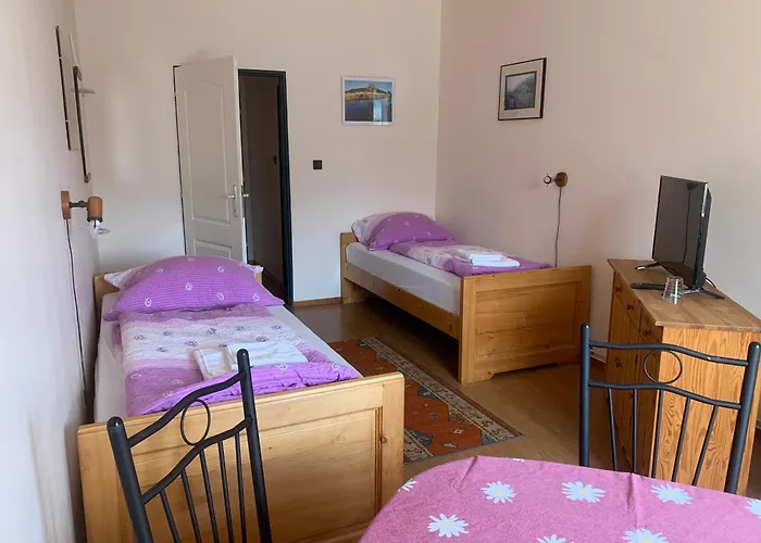 Krenov بيت ضيافة Bernsdorf
